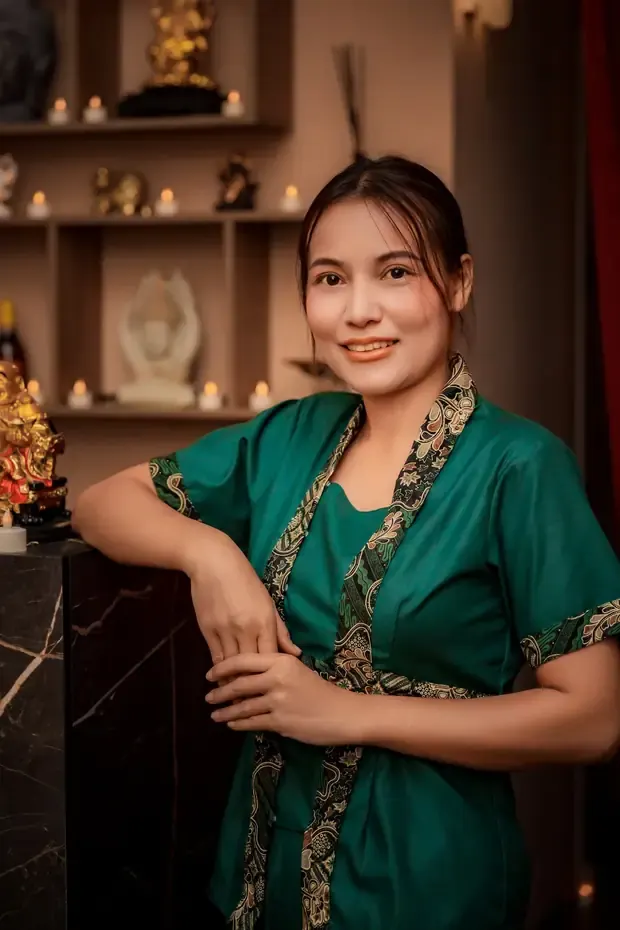 Фотография мастера из материалов GRANDTHAI